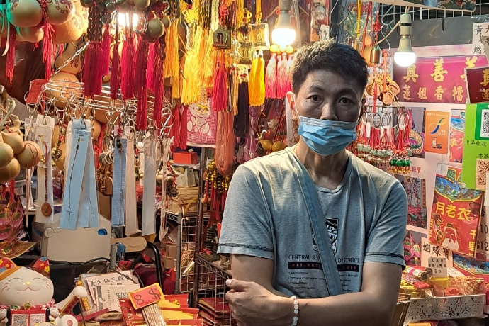 When an Incense Stall of Wong Tai Sin Temple meets Facebook